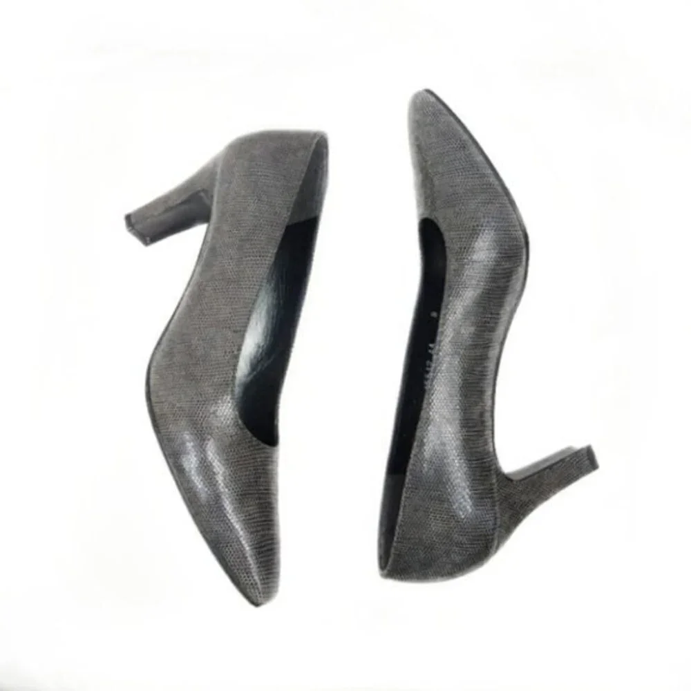 Stuart Weitzman Snake Print Gray Heels 8 AA